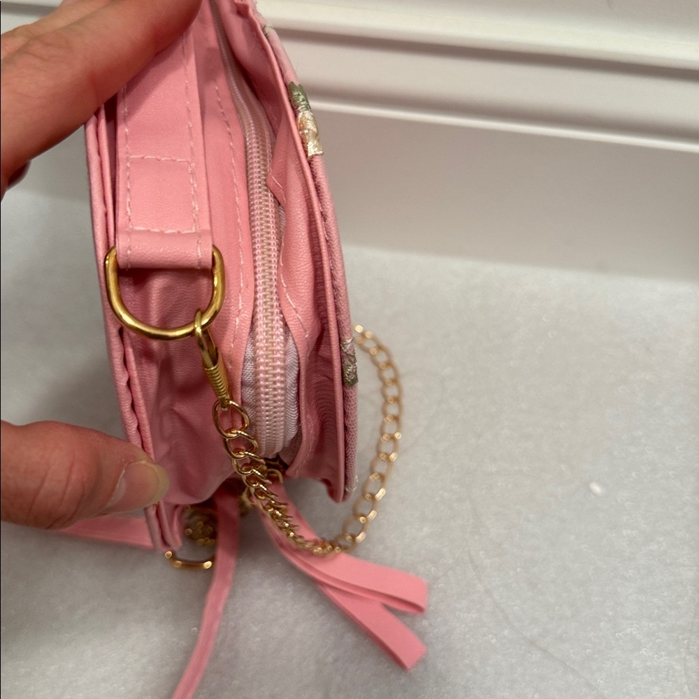Pink Heart-Shaped floral Embroidered crossbody shoulder bag purse - Picture 4 of 5